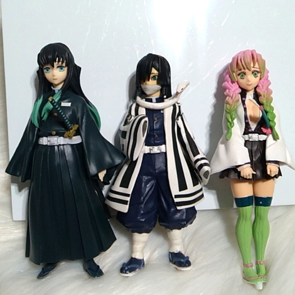 SALE! Demon Slayers Bundle Of 3 W/No Stands Included Great Condition